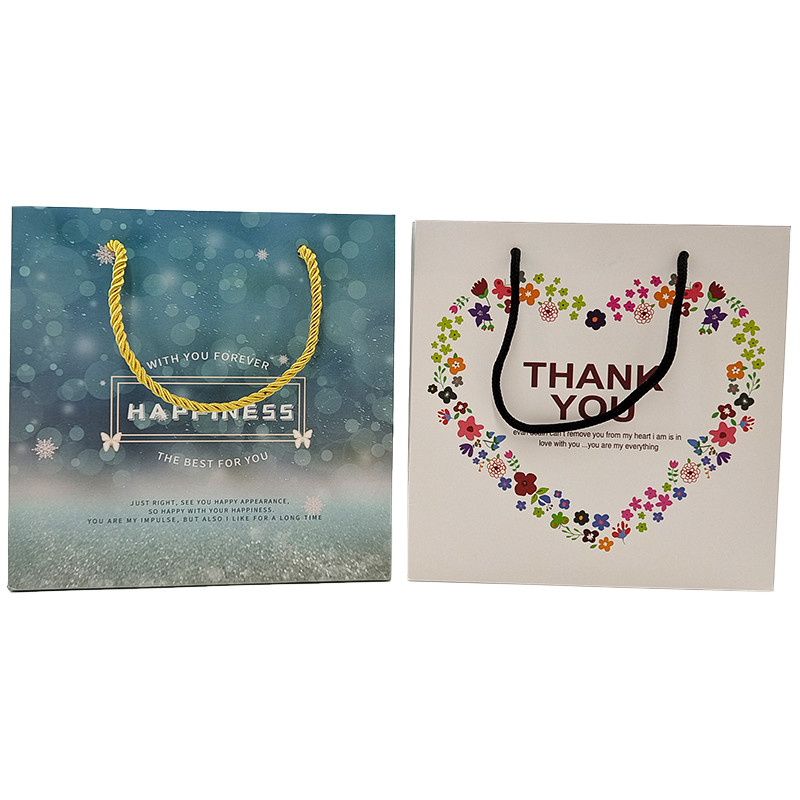 Özel alışveriş kağıt torbaları Logo basılı geri dönüştürülebilir biodegradable kahverengi düz ambalajlı Kraft kağıt torbası