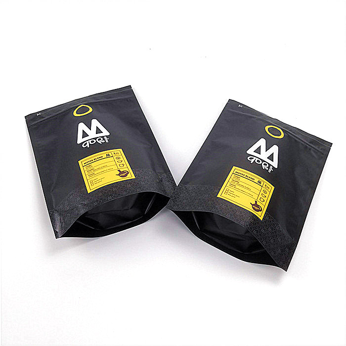 Yeniden Kapanabilir Stand Up Fermuar Çanta Torbaları Özel Baskılı Lamine Mat Siyah Renk