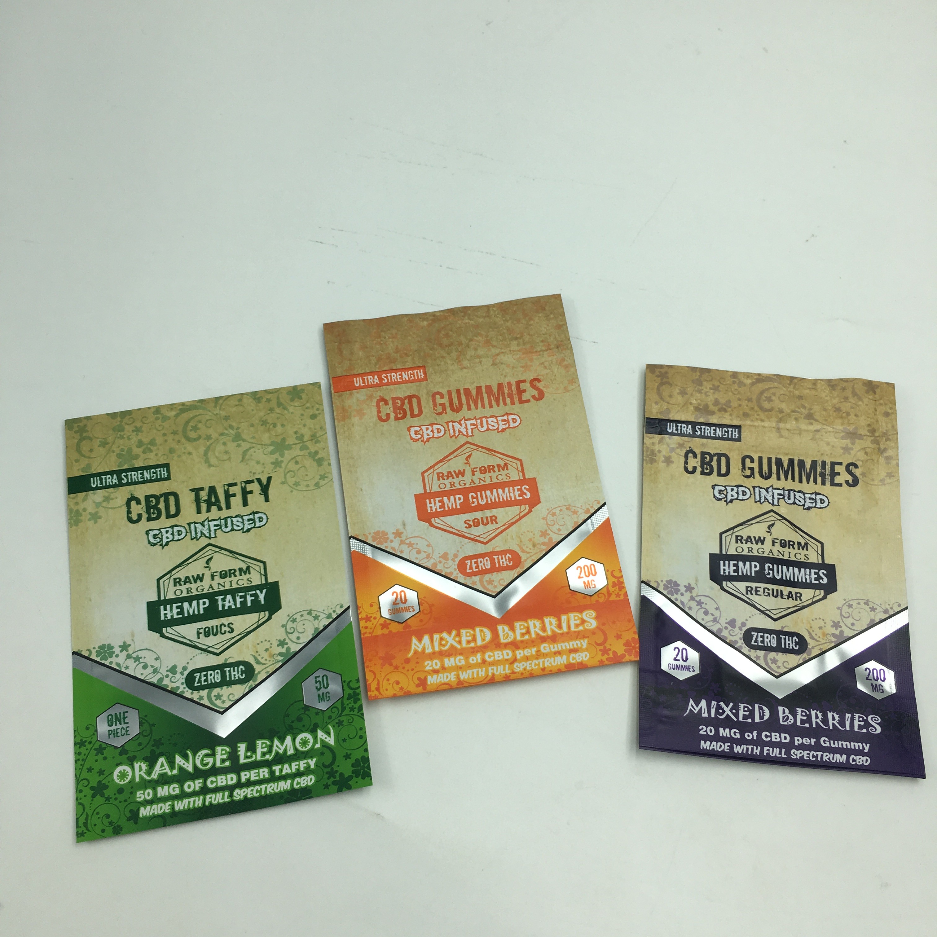 Özel baskılı 1g 3.5g geri dönüşüm koku geçirmez fermuarlı sakızlı ayı CBD küçük stand up yenilebilir 3.5g mylar ot torbası